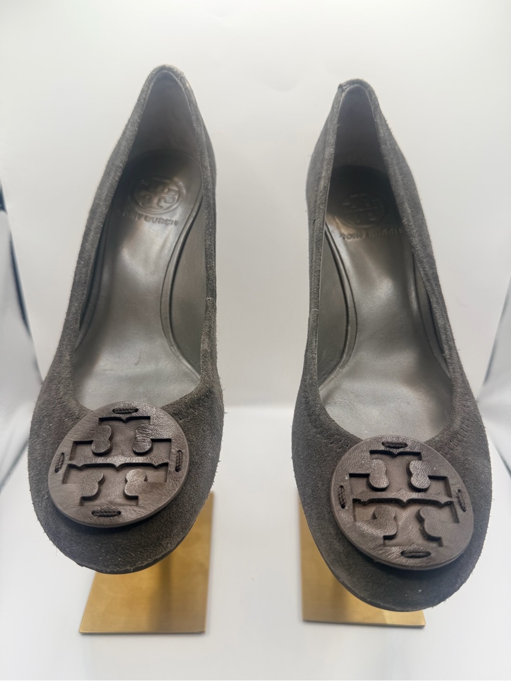 Tory Burch Charcoal Brown/Suede Logo Round-Toe Pump